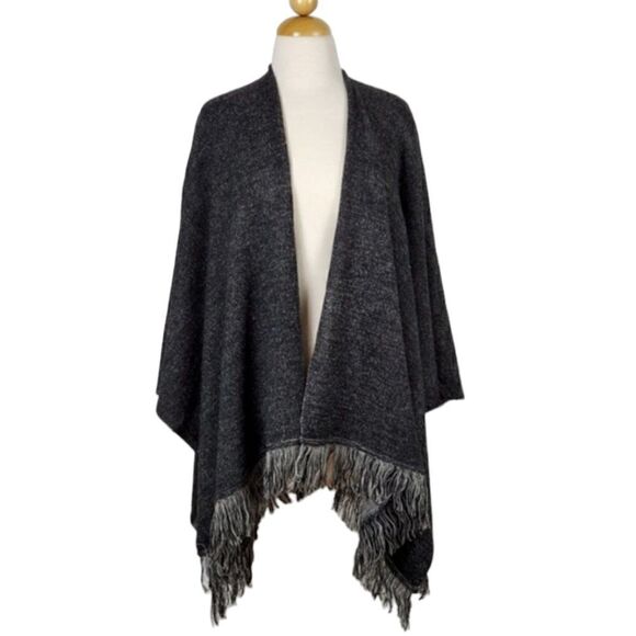 Ambiance Apparel Women Fringe Cardigan Poncho - Picture 1 of 4